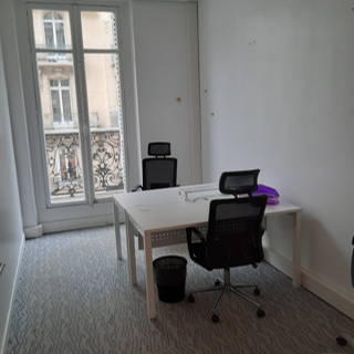 Bureau privé 11 m² 2 postes Coworking Rue La Boétie Paris 75008 - photo 4